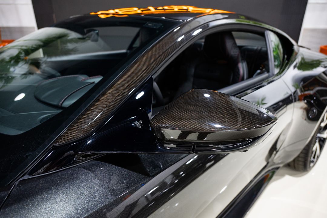 2021 Aston Martin DBS