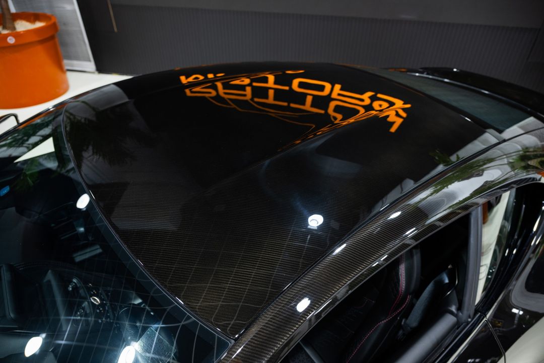 2021 Aston Martin DBS