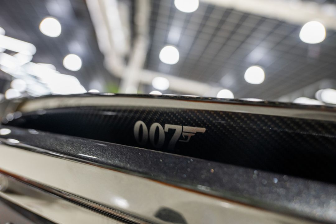 2021 Aston Martin DBS