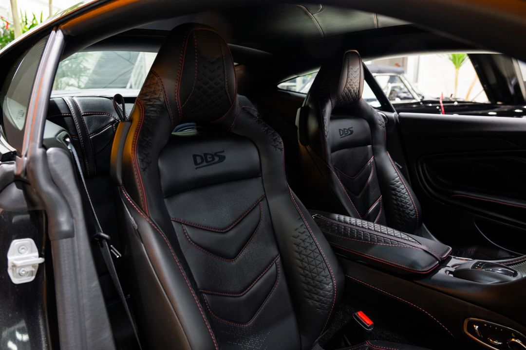 2021 Aston Martin DBS