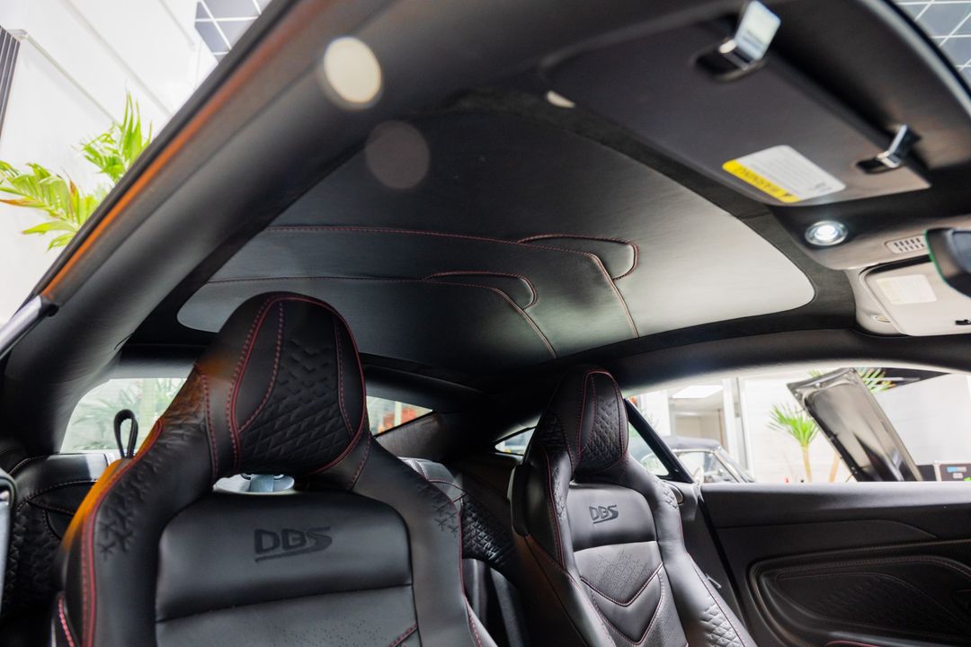 2021 Aston Martin DBS