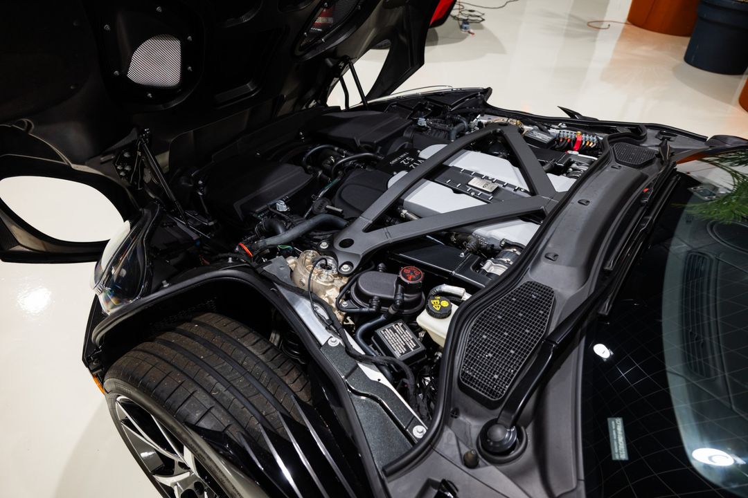 2021 Aston Martin DBS