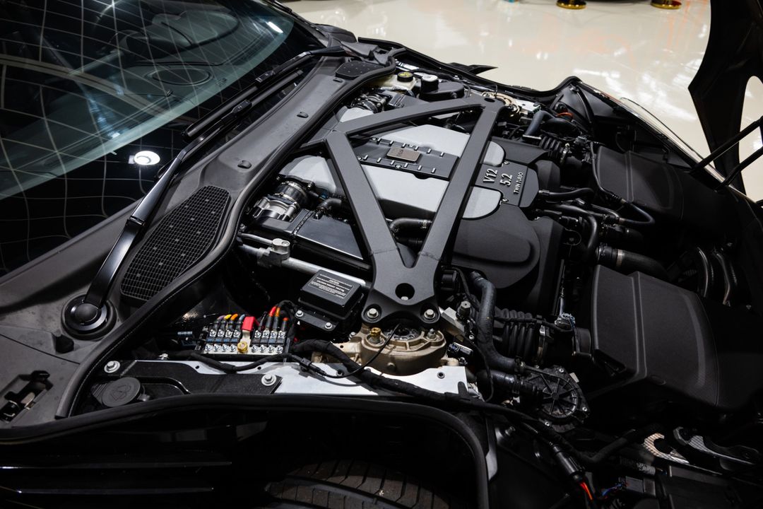 2021 Aston Martin DBS