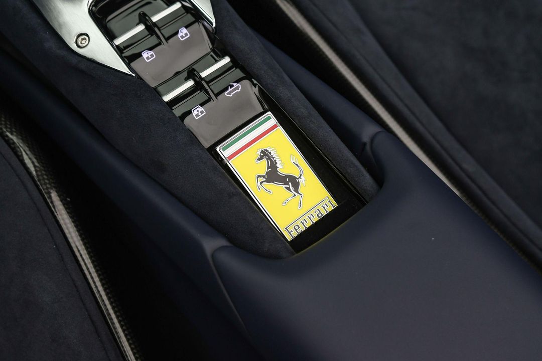 2025 Ferrari 296 GTS