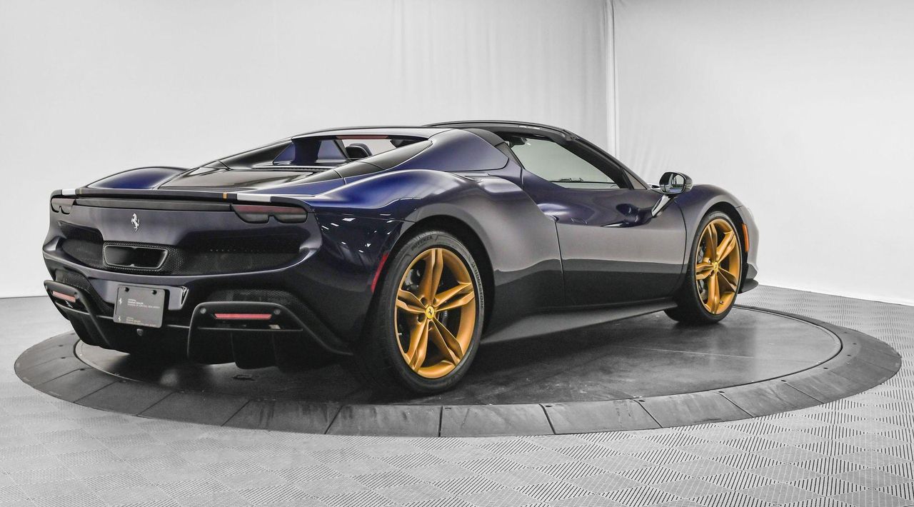 2025 Ferrari 296 GTS