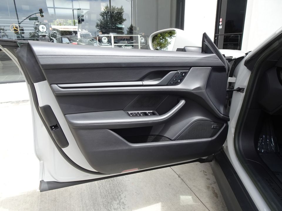 2022 Porsche Taycan