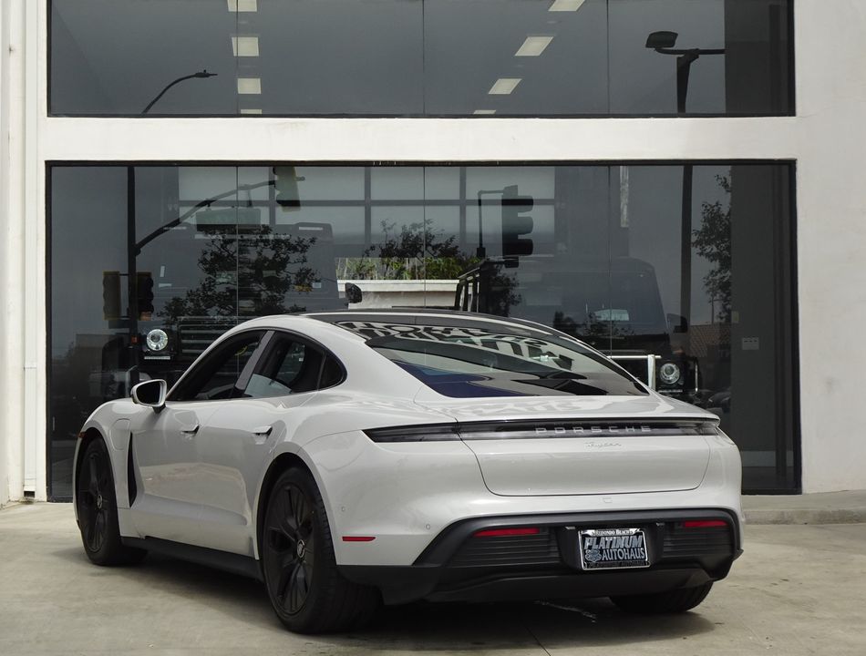 2022 Porsche Taycan