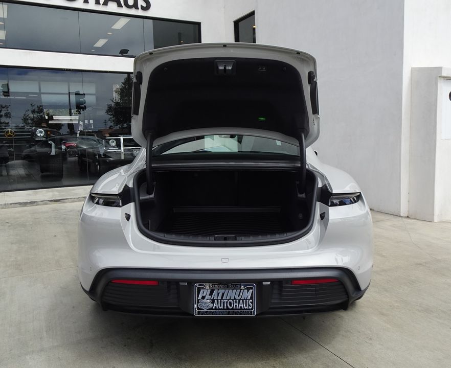 2022 Porsche Taycan