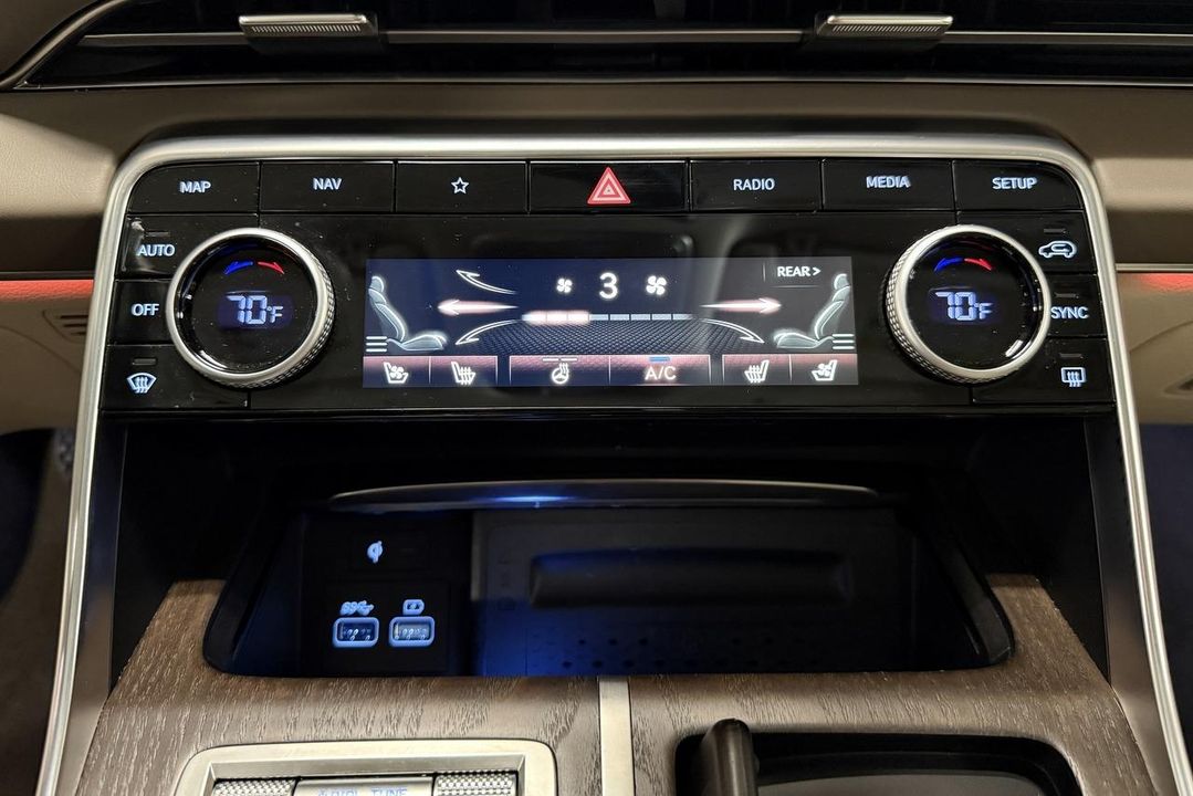 2023 Genesis GV80