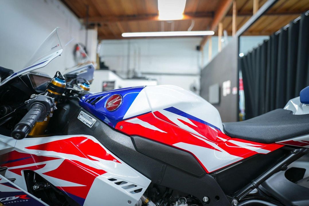 2023 Honda CBR1000RR- R Fireblade SP