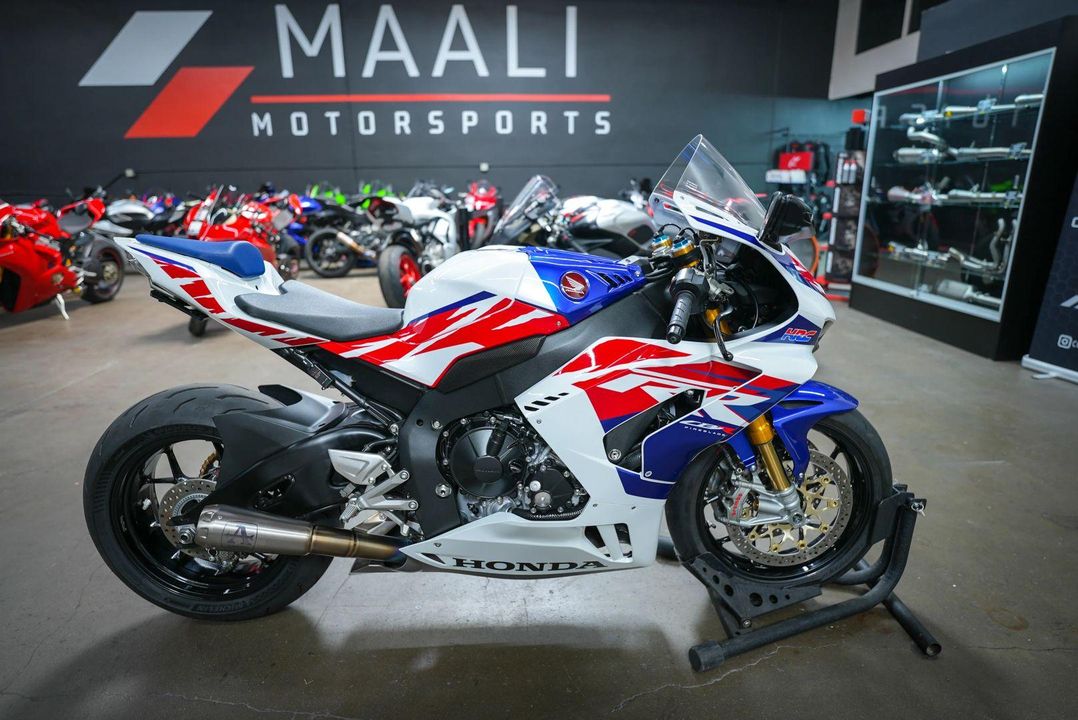 2023 Honda CBR1000RR- R Fireblade SP