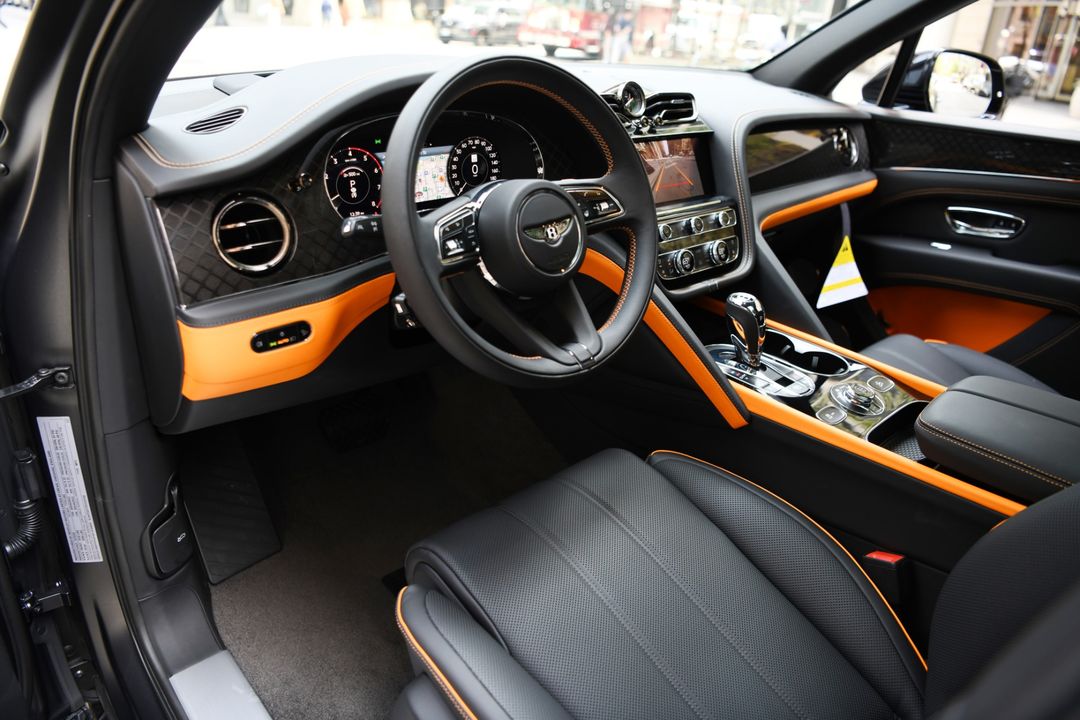 2025 Bentley Bentayga