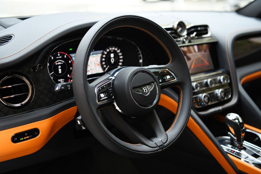 2025 Bentley Bentayga