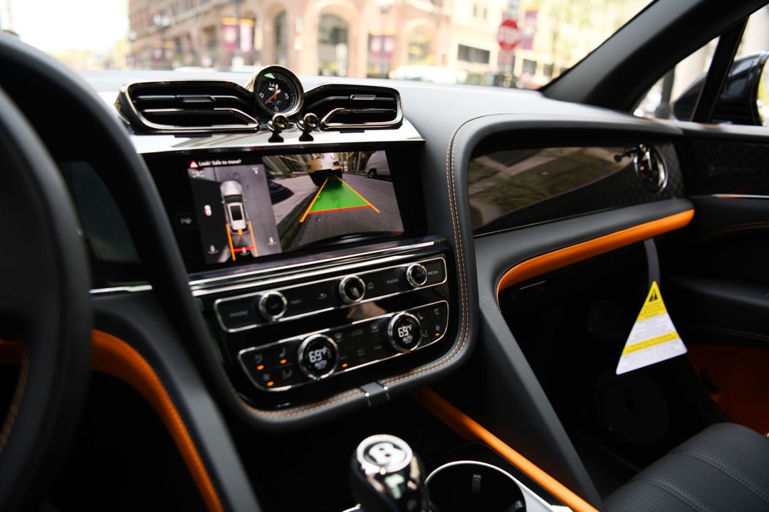 2025 Bentley Bentayga