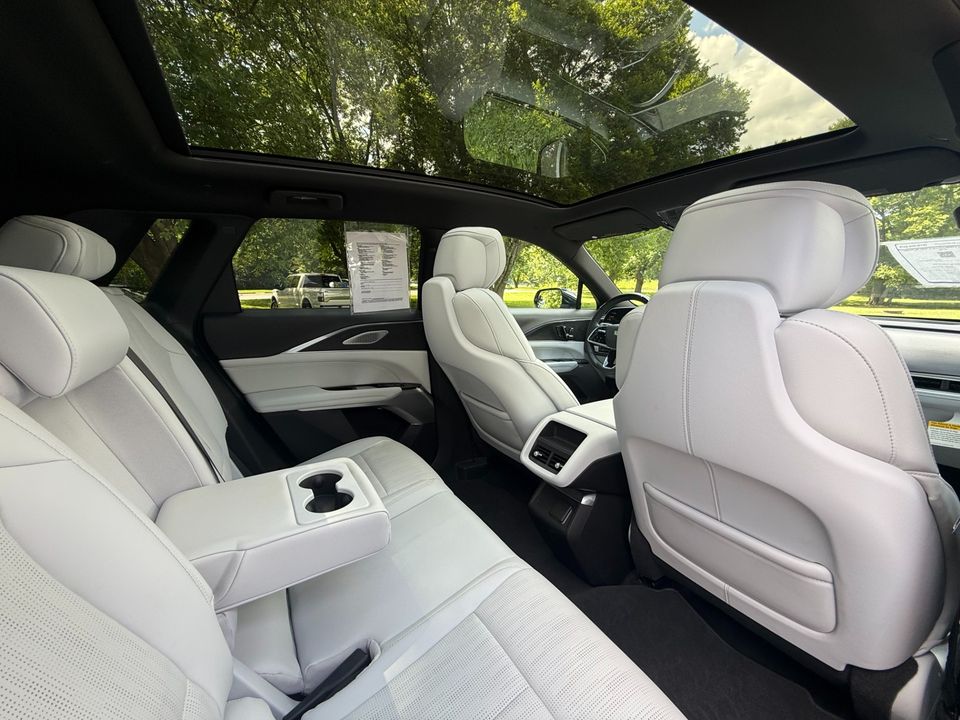 2024 Cadillac LYRIQ