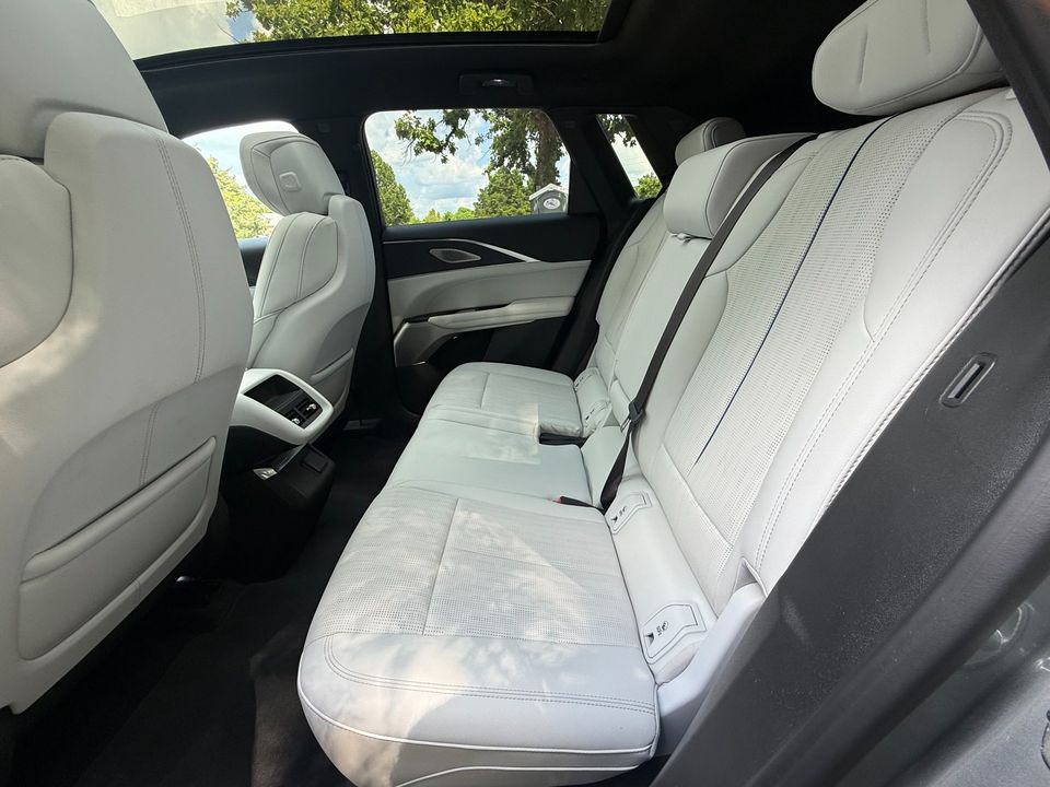 2024 Cadillac LYRIQ
