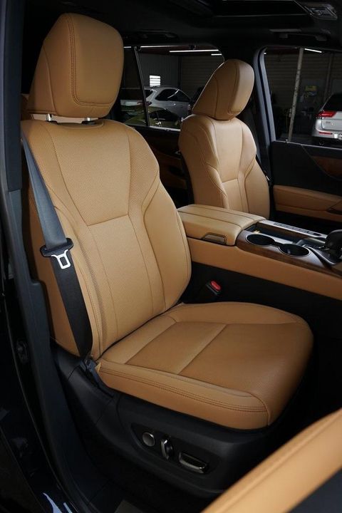 2025 Lexus LX 700H