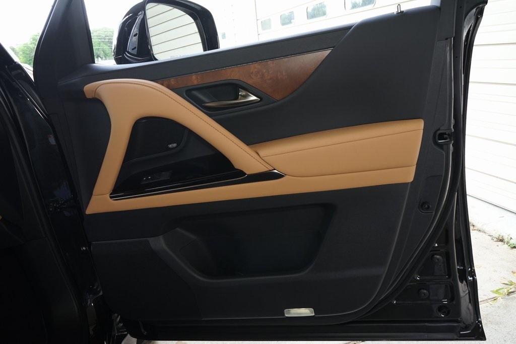 2025 Lexus LX 700H