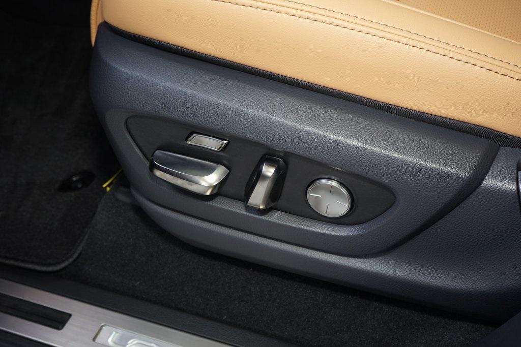 2025 Lexus LX 700H