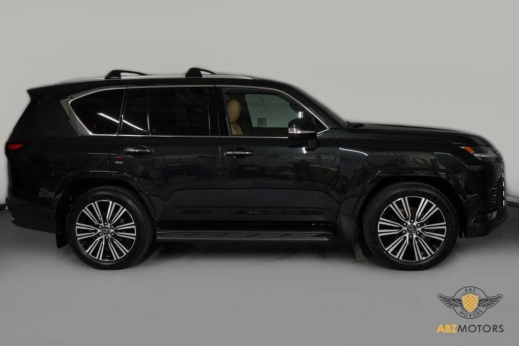 2025 Lexus LX 700H