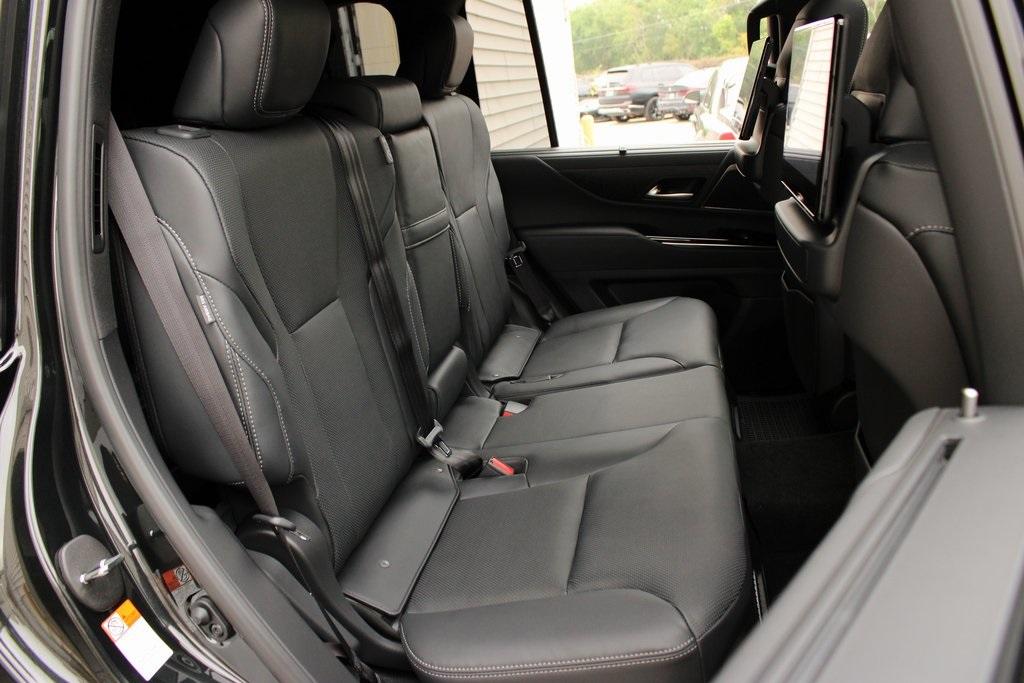 2025 Lexus LX 700H