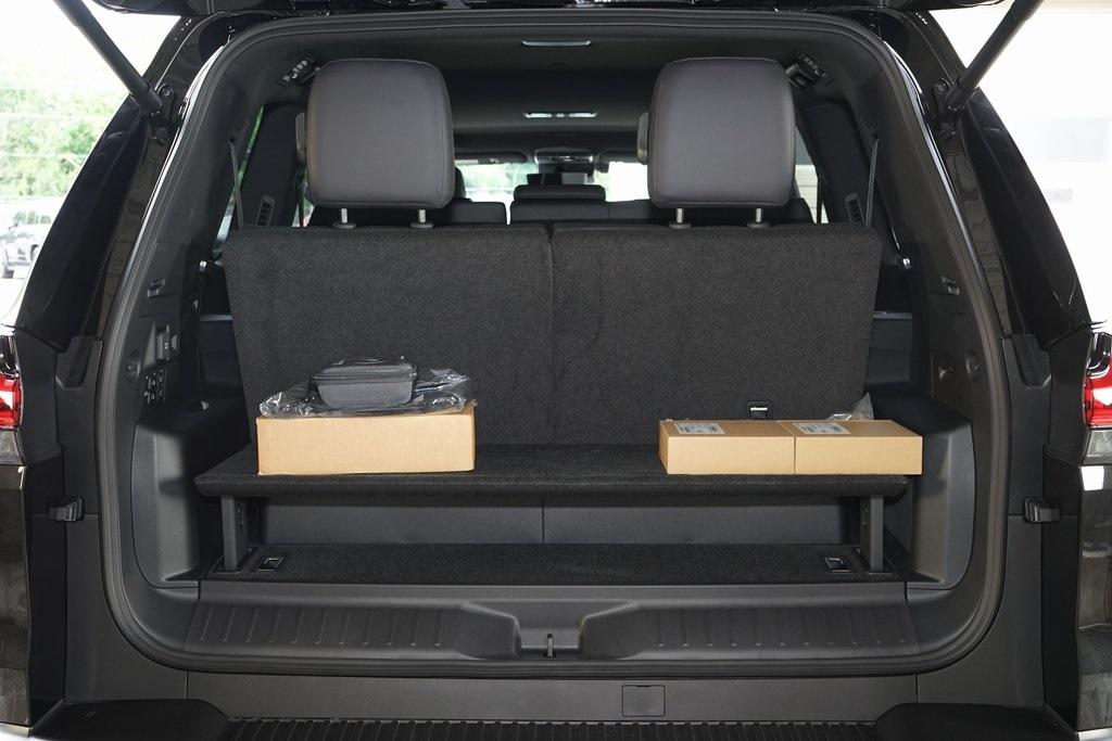 2025 Lexus LX 700H