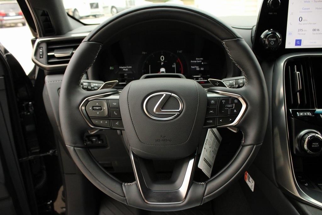 2025 Lexus LX 700H