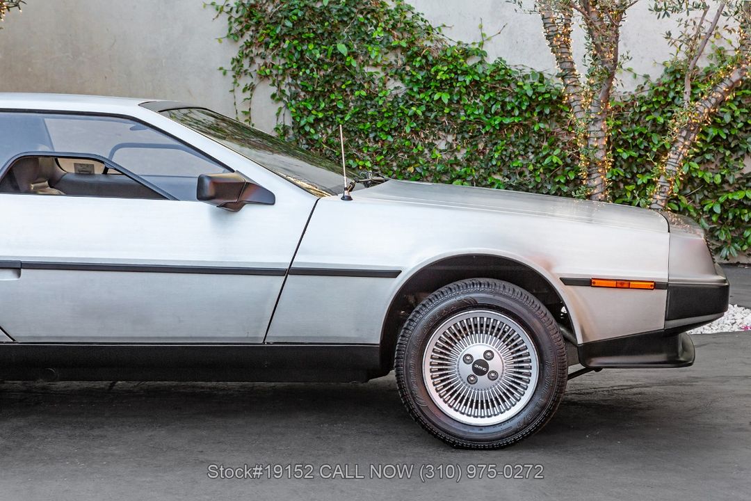 1981 DeLorean DMC-12