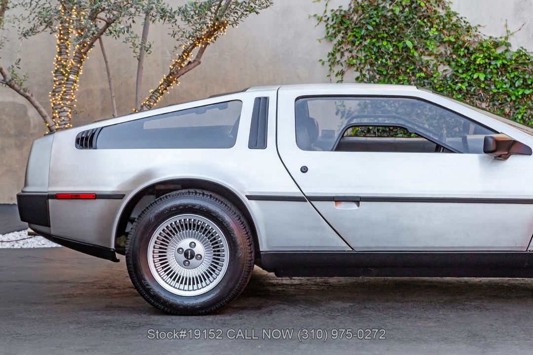 1981 DeLorean DMC-12