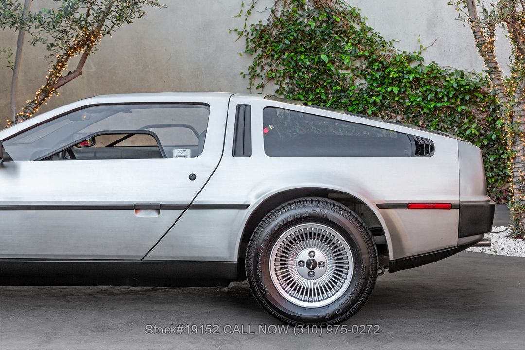 1981 DeLorean DMC-12