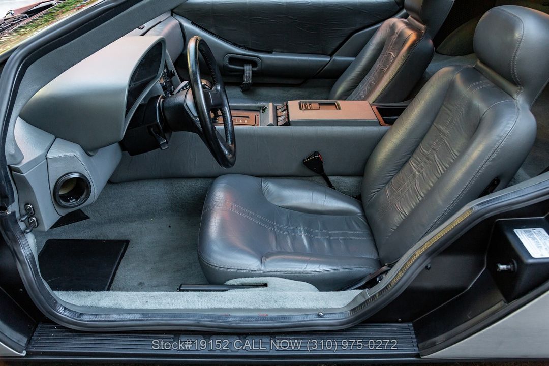 1981 DeLorean DMC-12