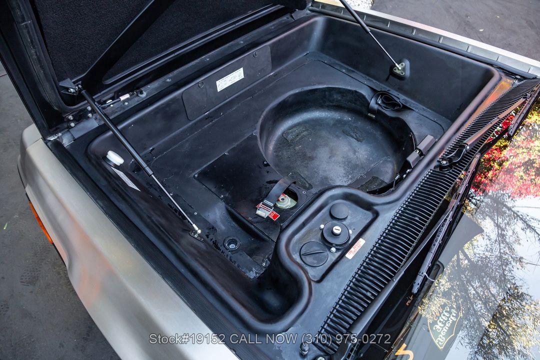 1981 DeLorean DMC-12