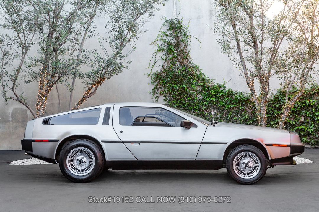 1981 DeLorean DMC-12