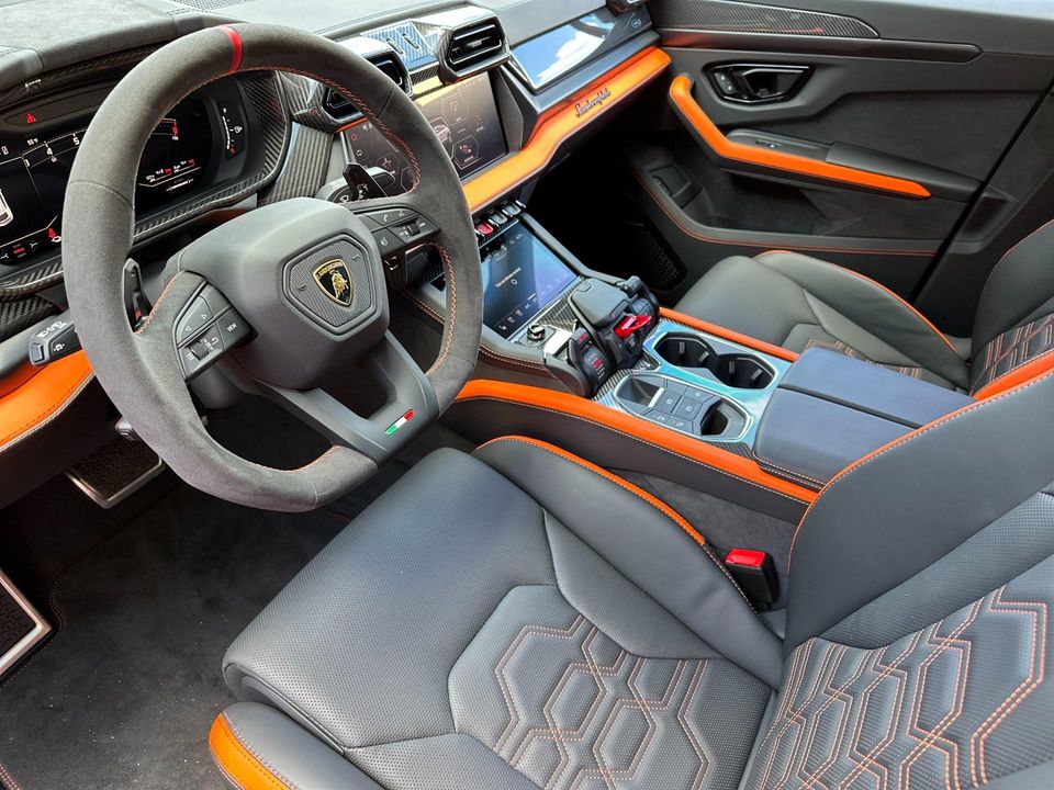 2025 Lamborghini Urus