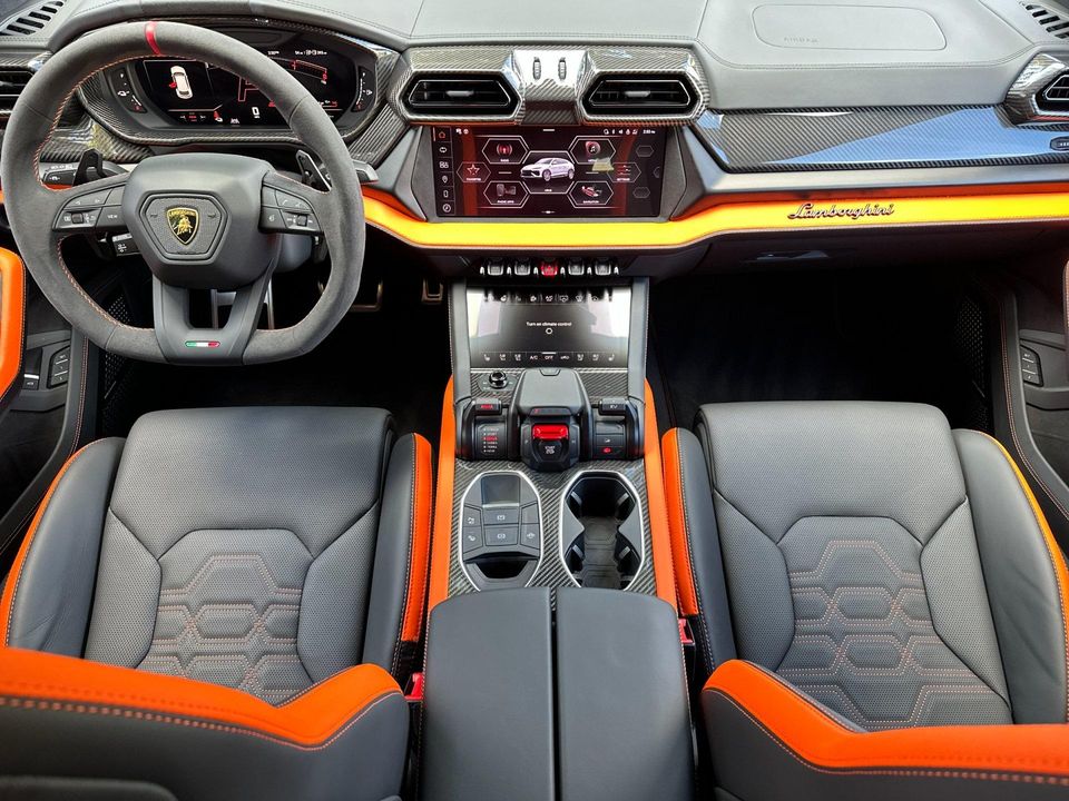 2025 Lamborghini Urus