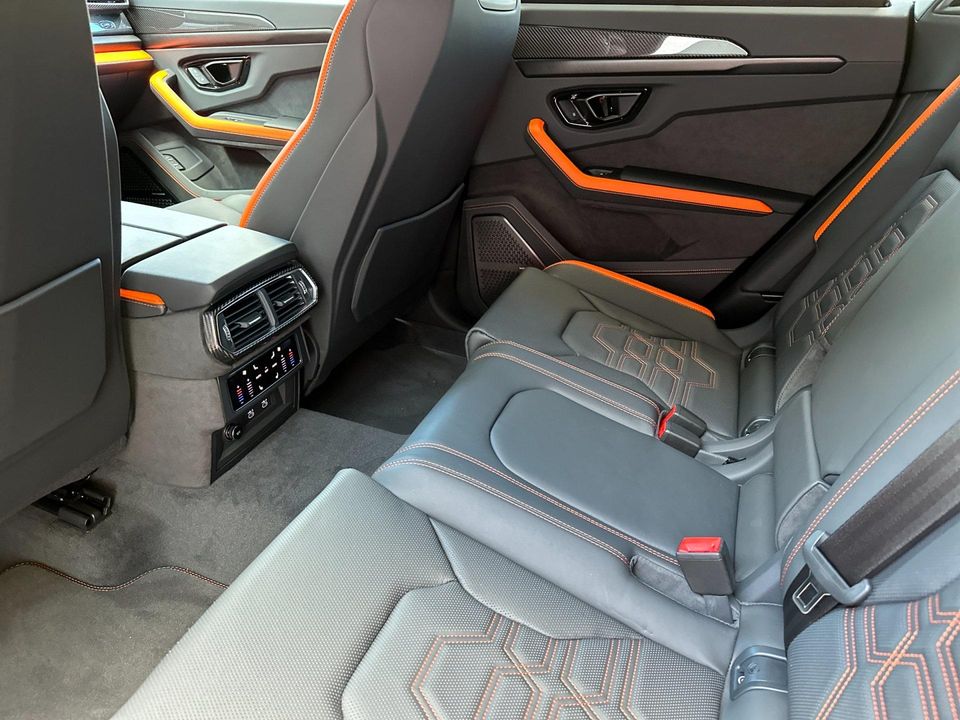 2025 Lamborghini Urus
