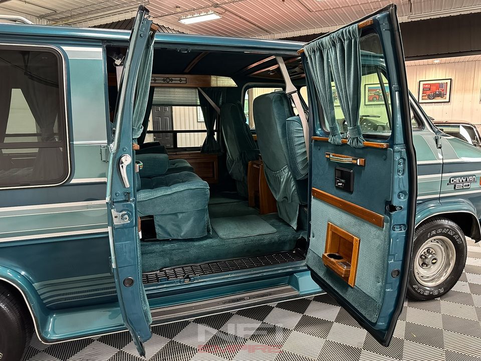 1993 Chevrolet G-Series G20