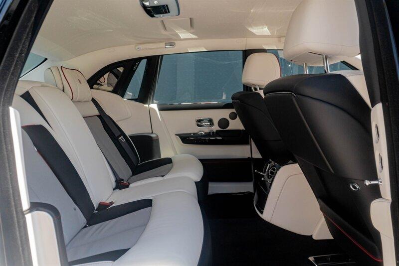 2024 Rolls-Royce Phantom