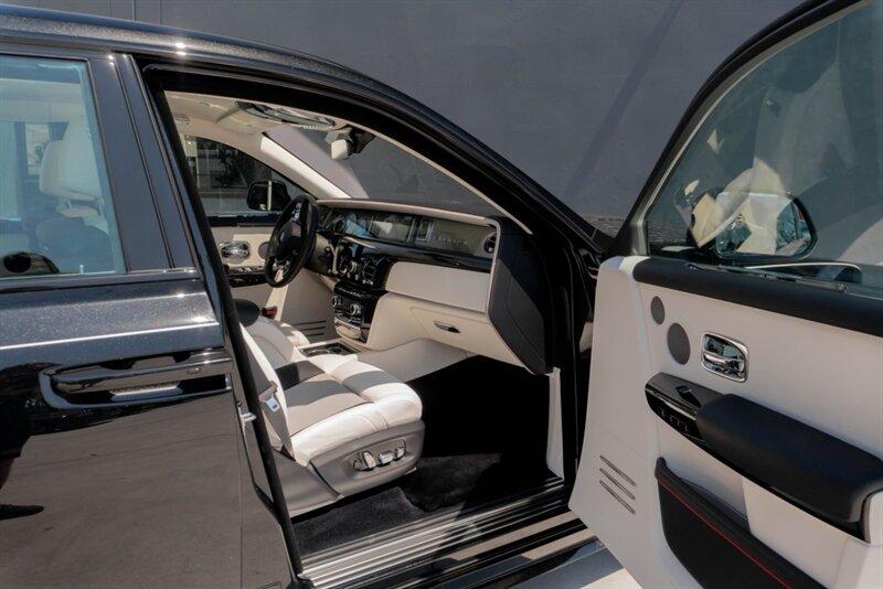2024 Rolls-Royce Phantom