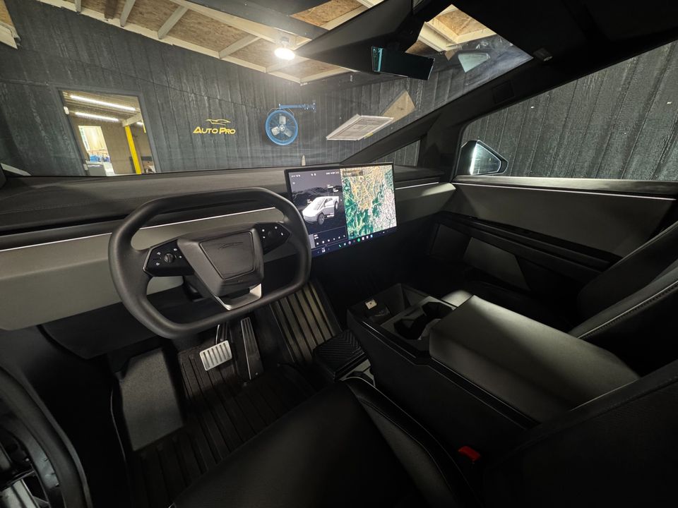 2024 Tesla Cybertruck