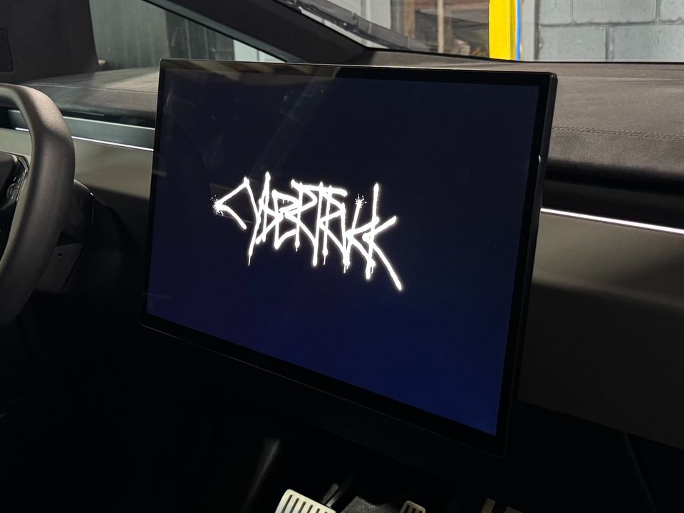 2024 Tesla Cybertruck