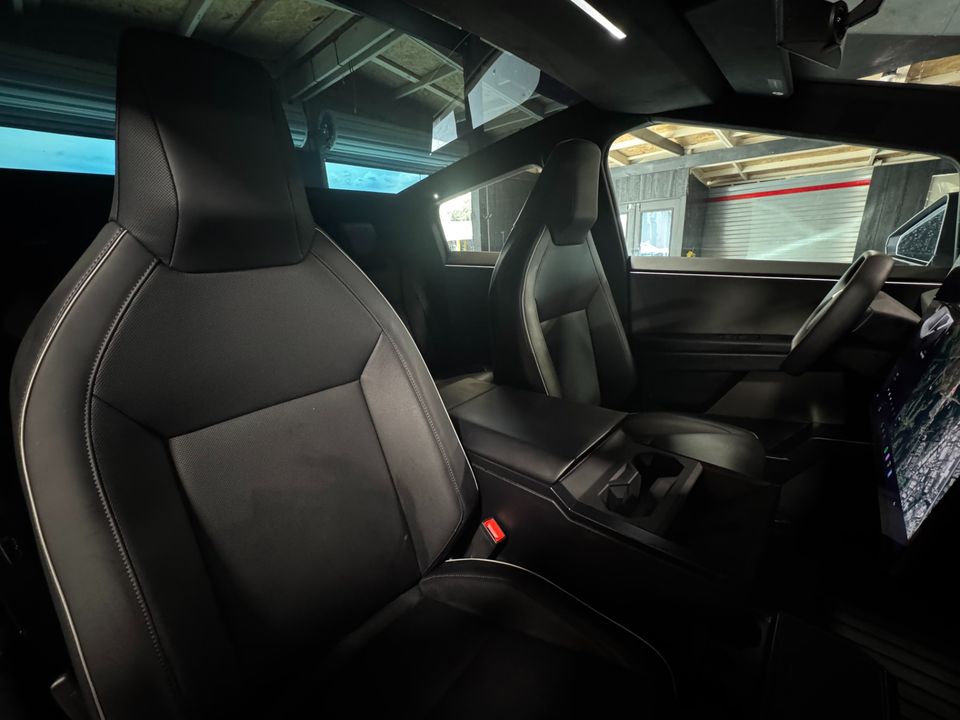 2024 Tesla Cybertruck