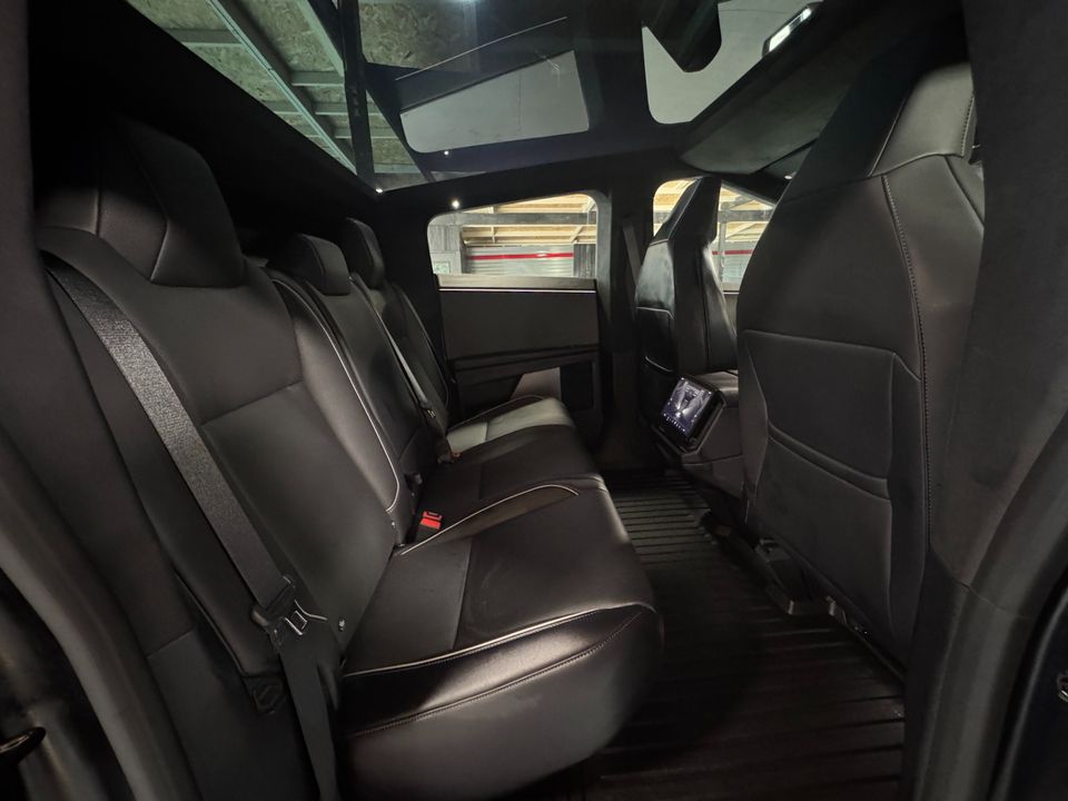 2024 Tesla Cybertruck