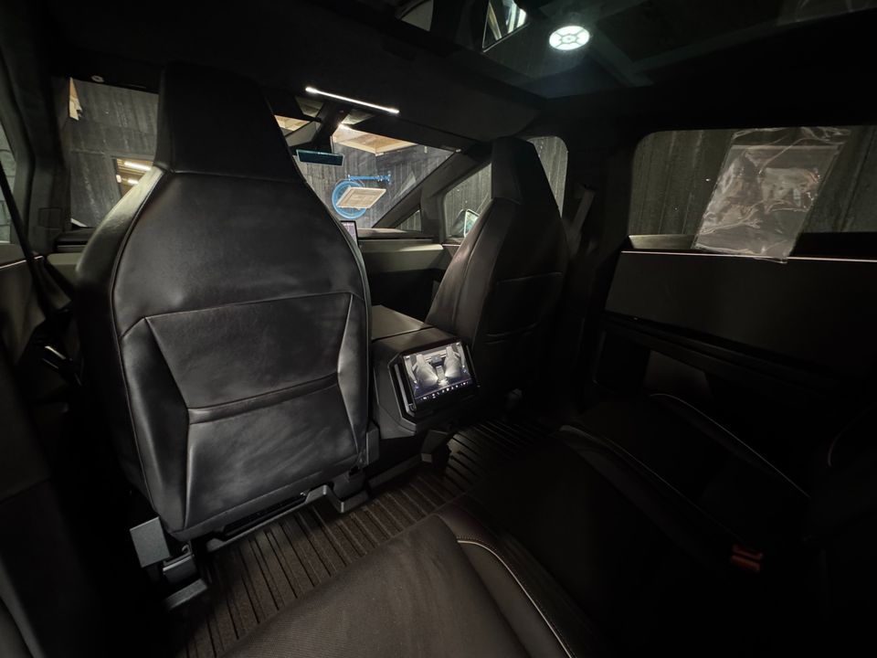 2024 Tesla Cybertruck