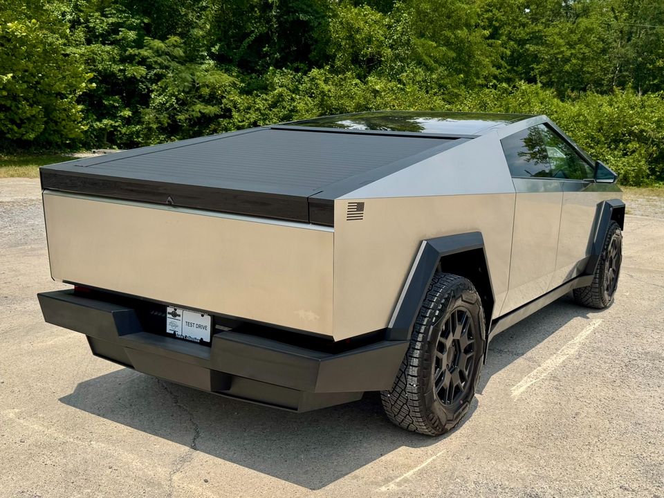 2024 Tesla Cybertruck