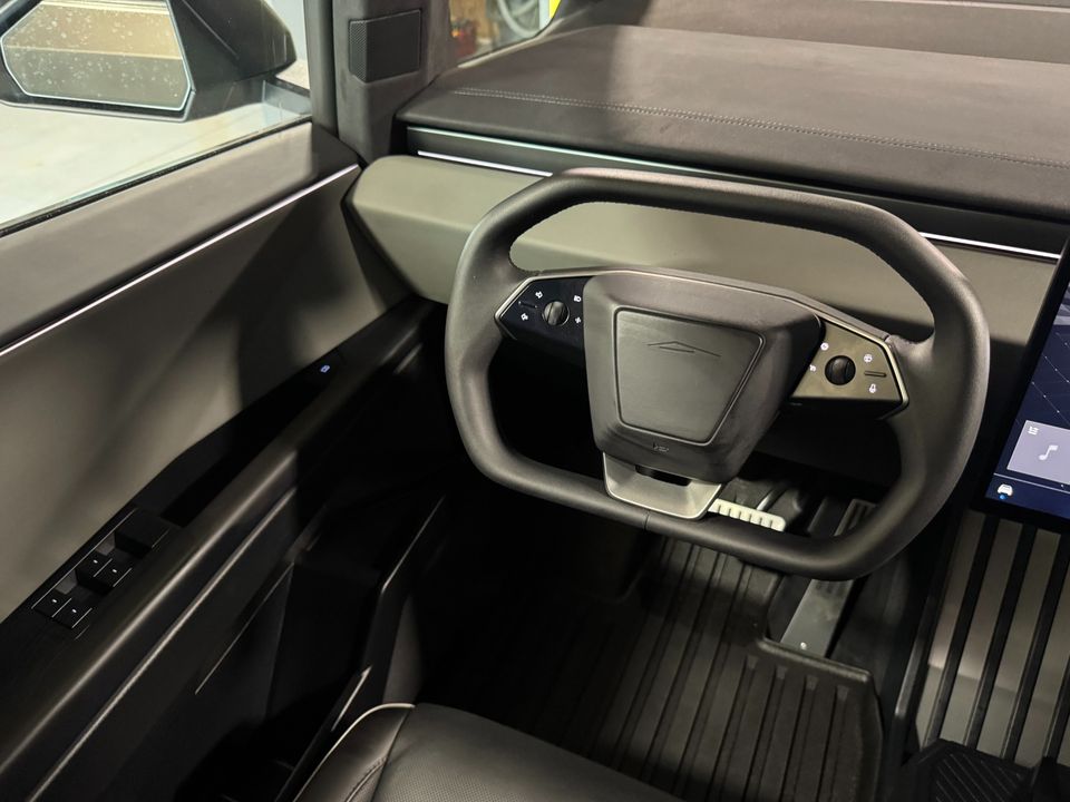 2024 Tesla Cybertruck