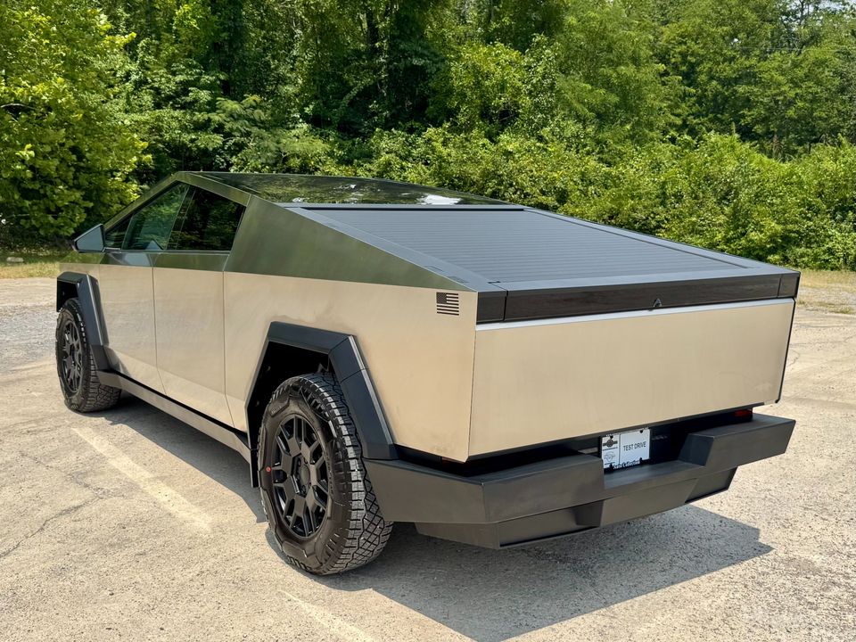 2024 Tesla Cybertruck