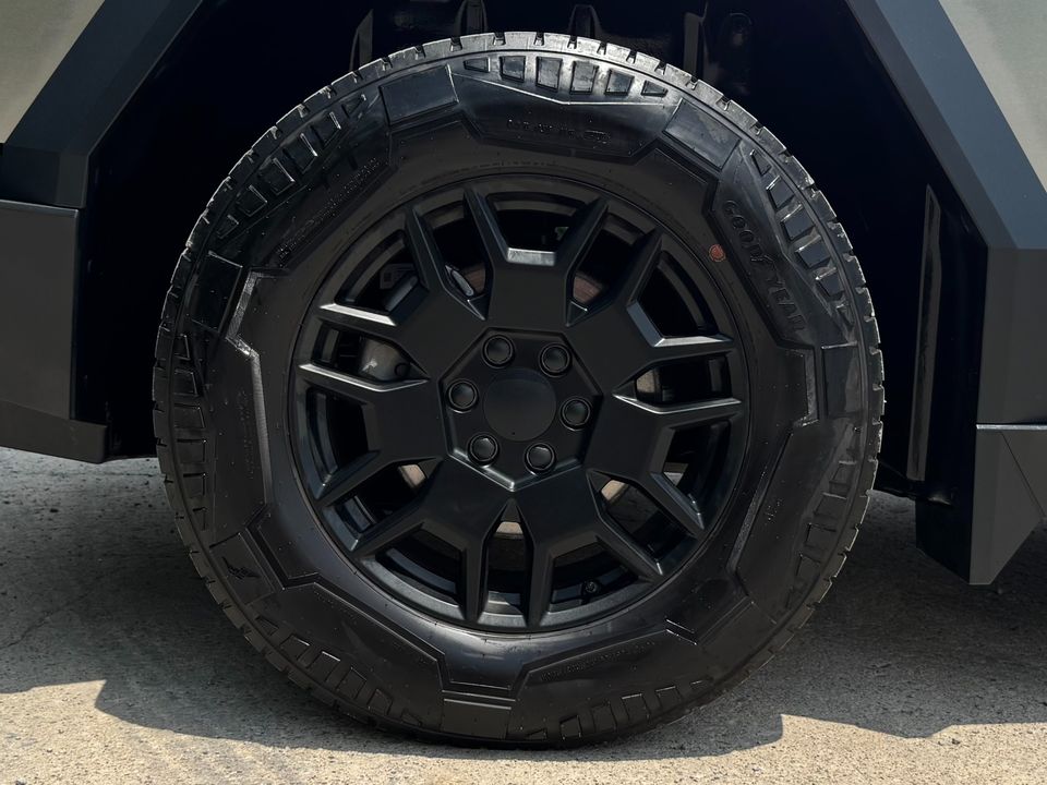 2024 Tesla Cybertruck