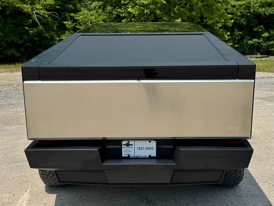 2024 Tesla Cybertruck