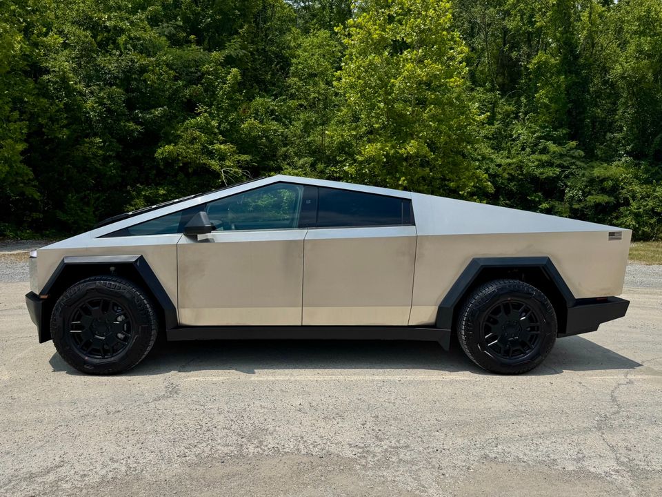 2024 Tesla Cybertruck